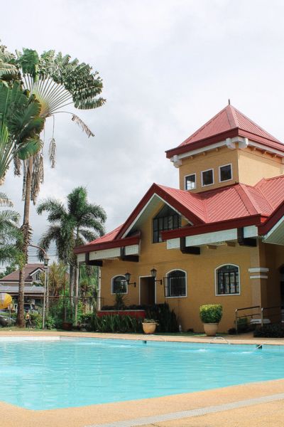 Hillsborough Pointe Village Pool
